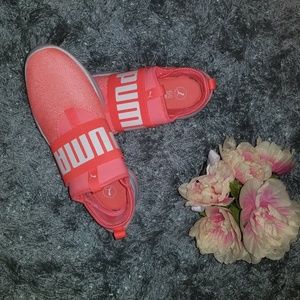 Coral Puma soft foam sneakers